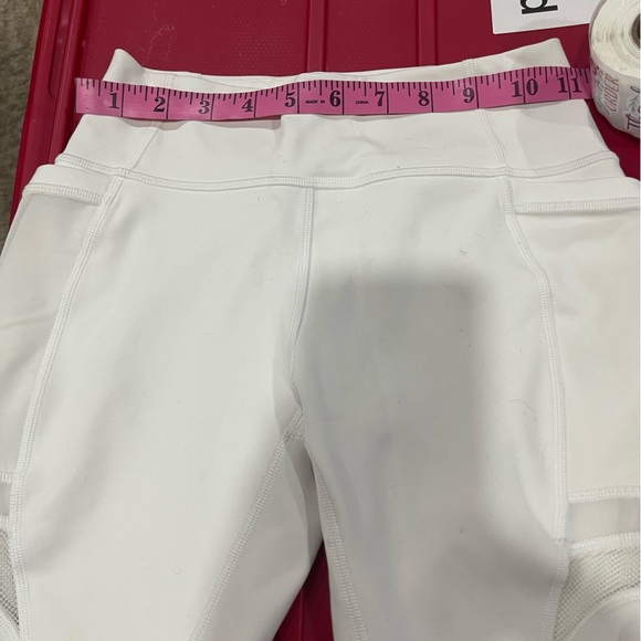 Lululemon cropped White Leggings size 4, mess on legs.NWT - Picture 3 of 10